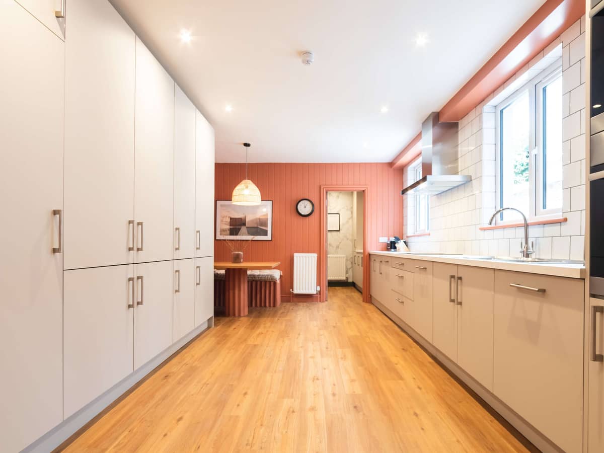 Kitchen1.jpg