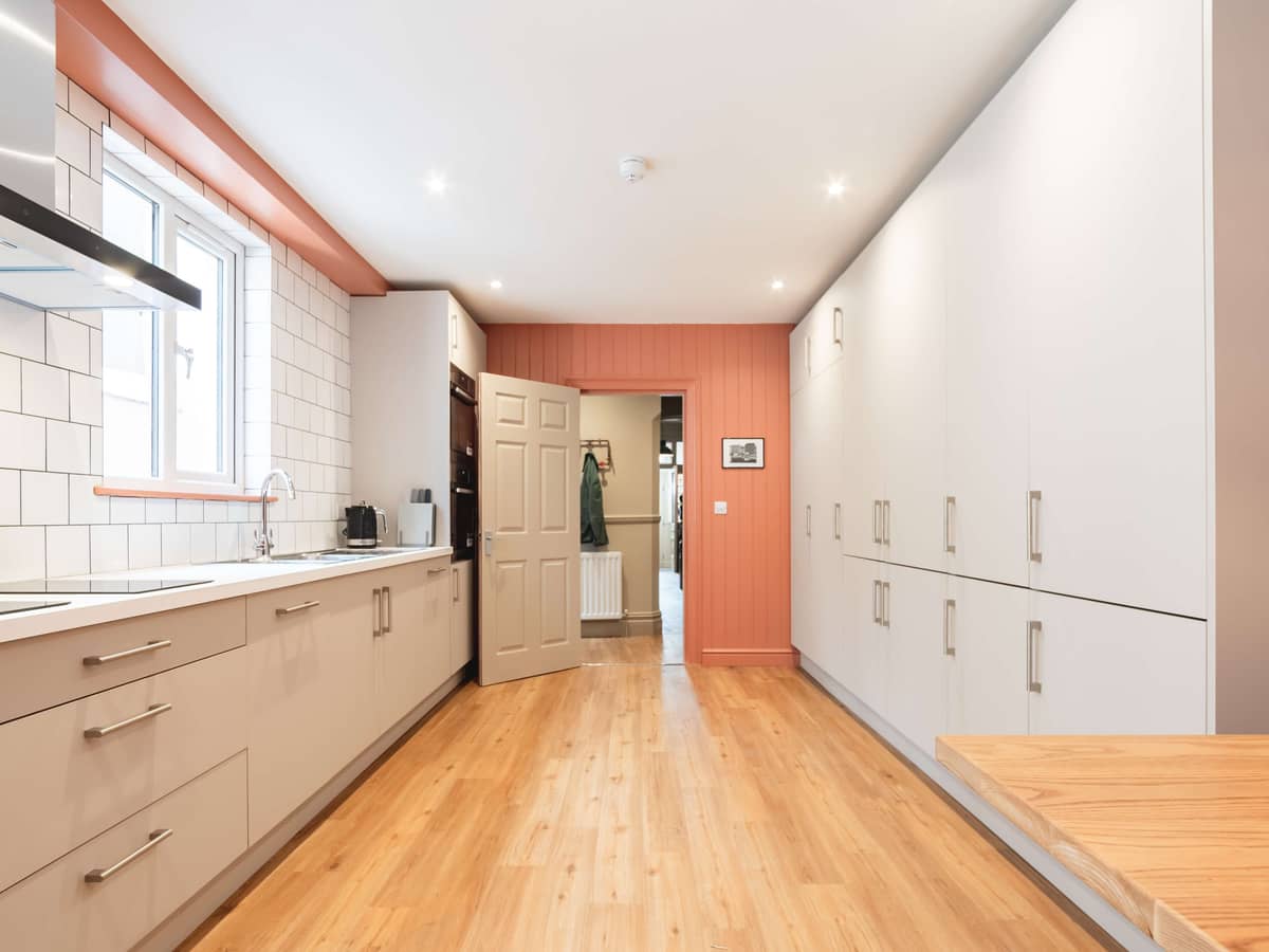 Kitchen 5.jpg