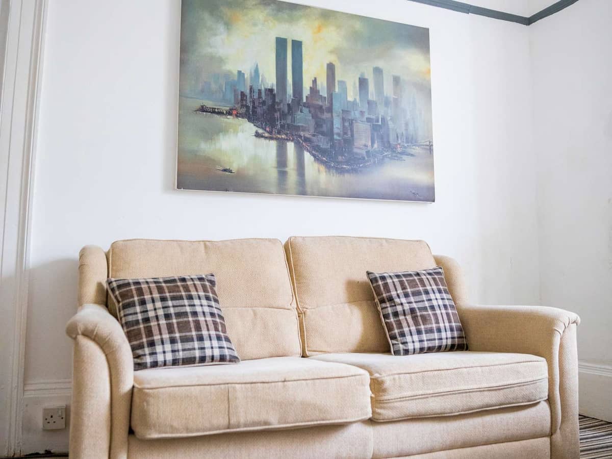 Lounge1.jpg