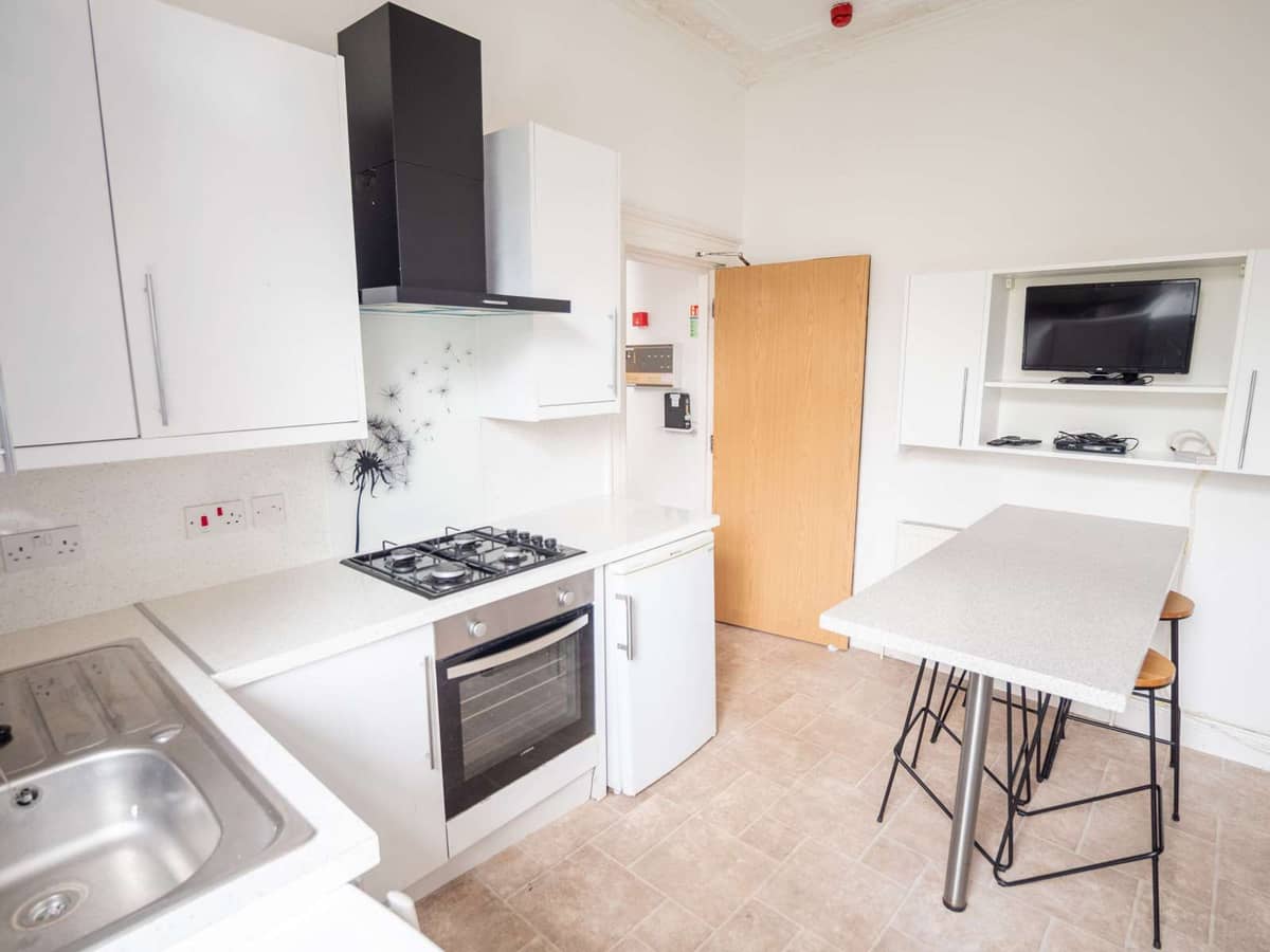 Kitchen3.jpg