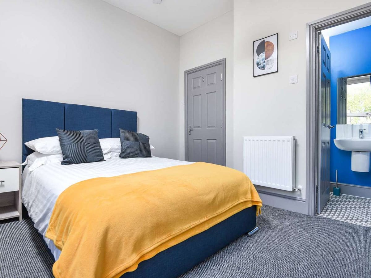 St. Judes Road - Room 5