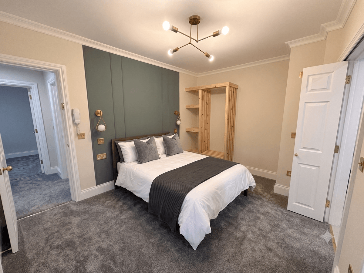 Clarence Street - Room 4