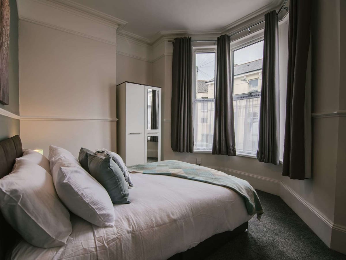 Ilbert Street - Room 1